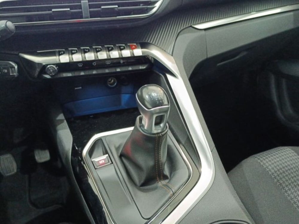Peugeot 3008 usata a Catania (8)