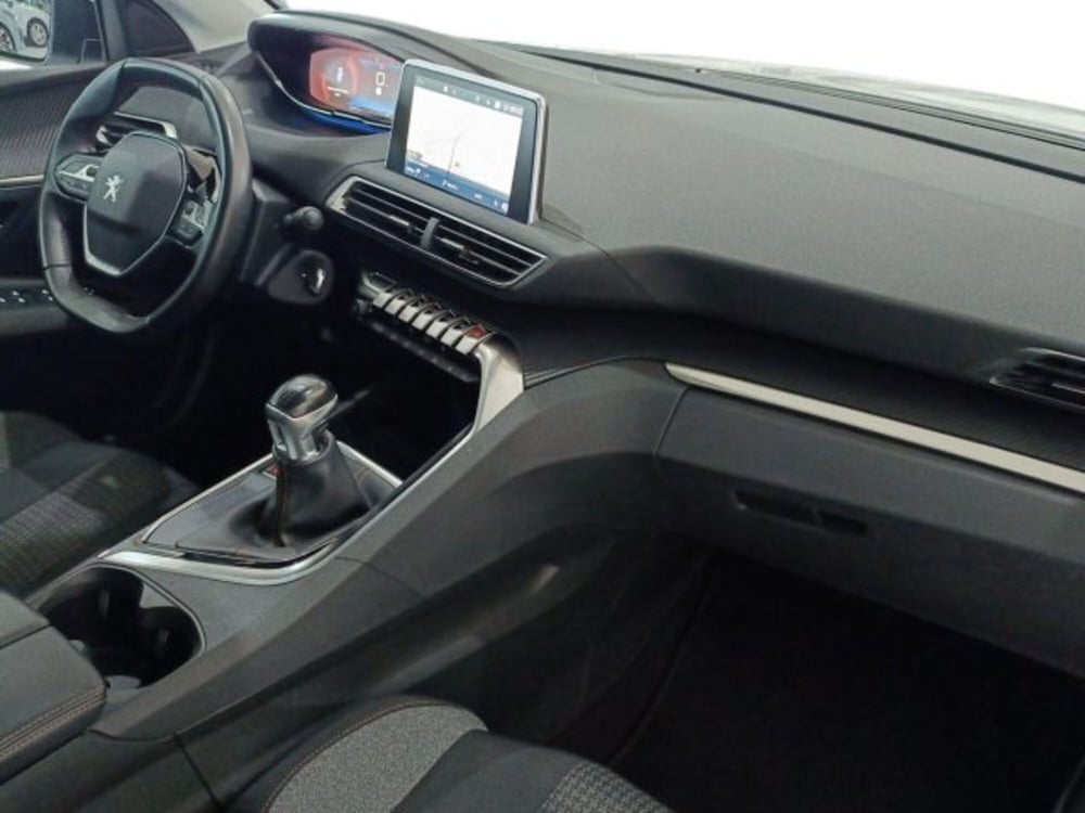 Peugeot 3008 usata a Catania (9)