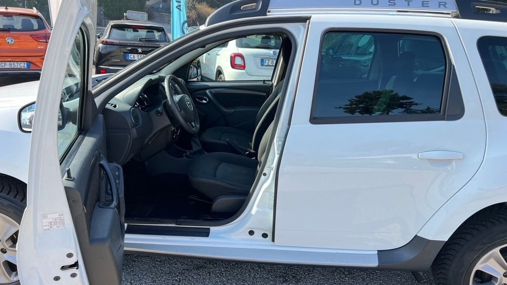 Dacia Duster usata a Como (9)