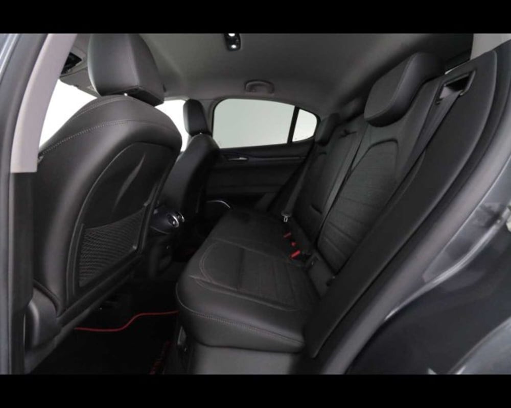 Alfa Romeo Stelvio usata a Bologna (10)