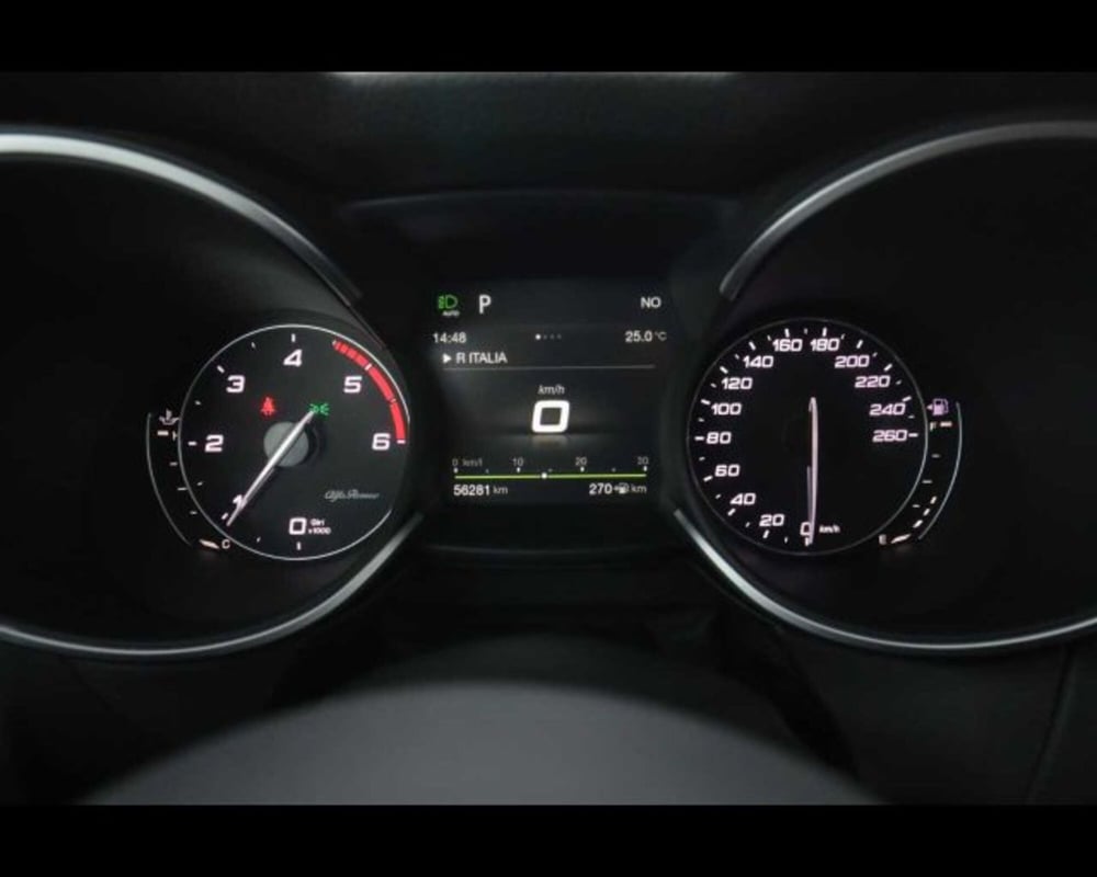 Alfa Romeo Stelvio usata a Bologna (11)