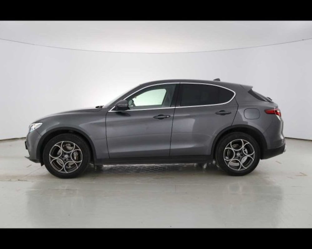 Alfa Romeo Stelvio usata a Bologna (8)