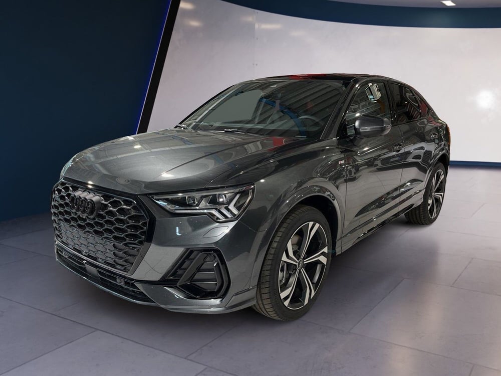 Audi Q3 Sportback nuova a Torino (3)