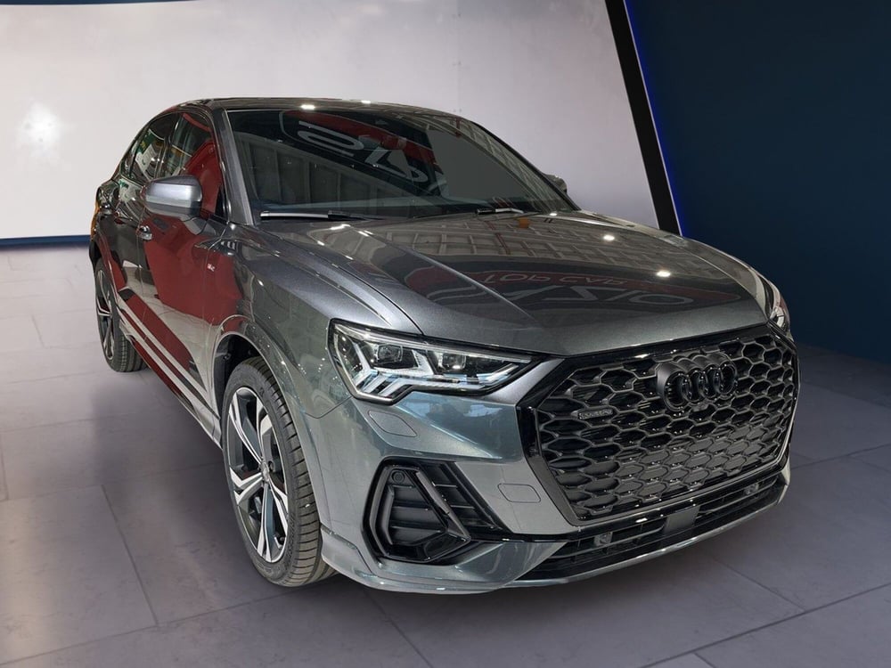 Audi Q3 Sportback nuova a Torino (4)