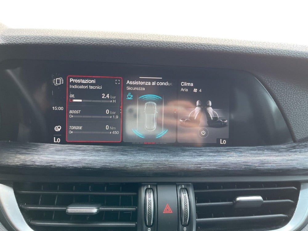 Alfa Romeo Stelvio usata a Torino (13)