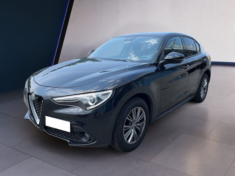Alfa Romeo Stelvio usata a Torino (2)