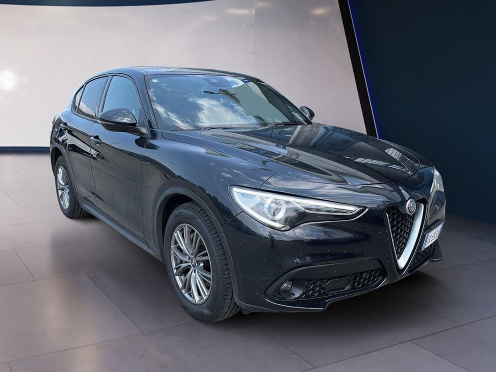 Alfa Romeo Stelvio usata a Torino (3)