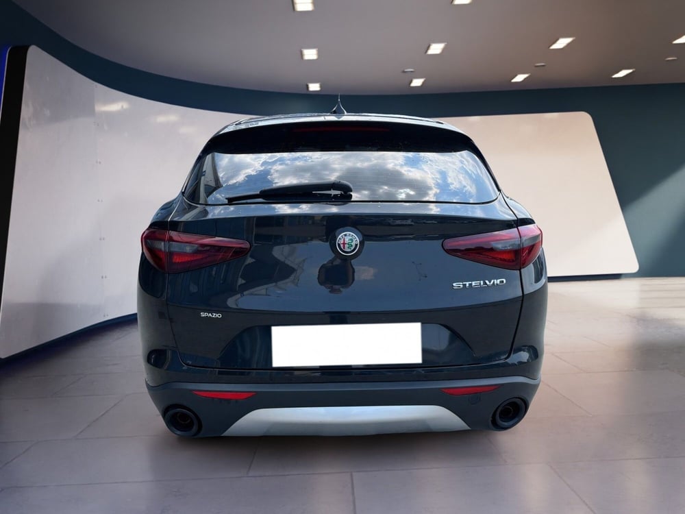 Alfa Romeo Stelvio usata a Torino (6)