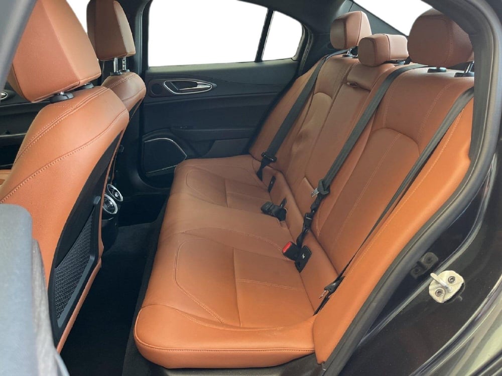 Alfa Romeo Giulia usata a Torino (9)