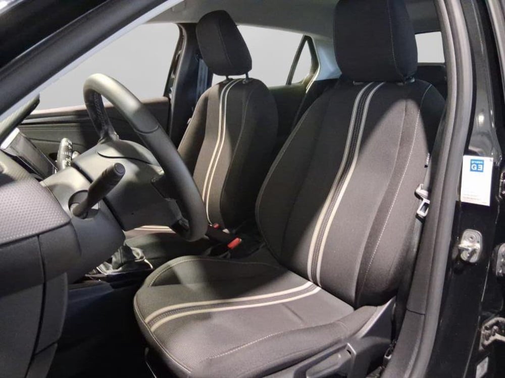 Opel Corsa usata a Genova (9)