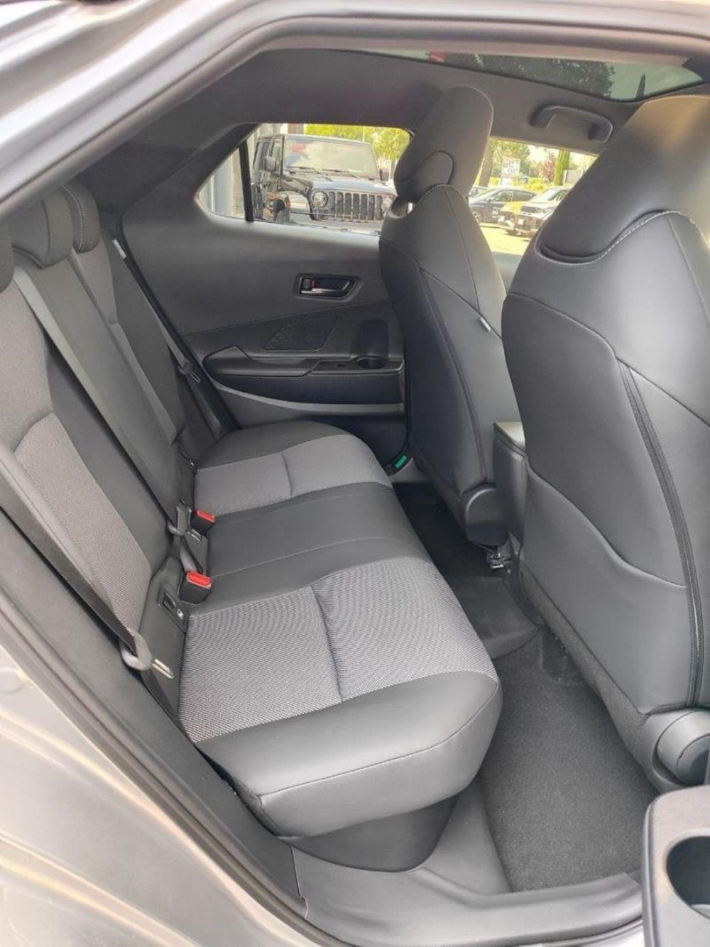Toyota Toyota C-HR nuova a Perugia (7)