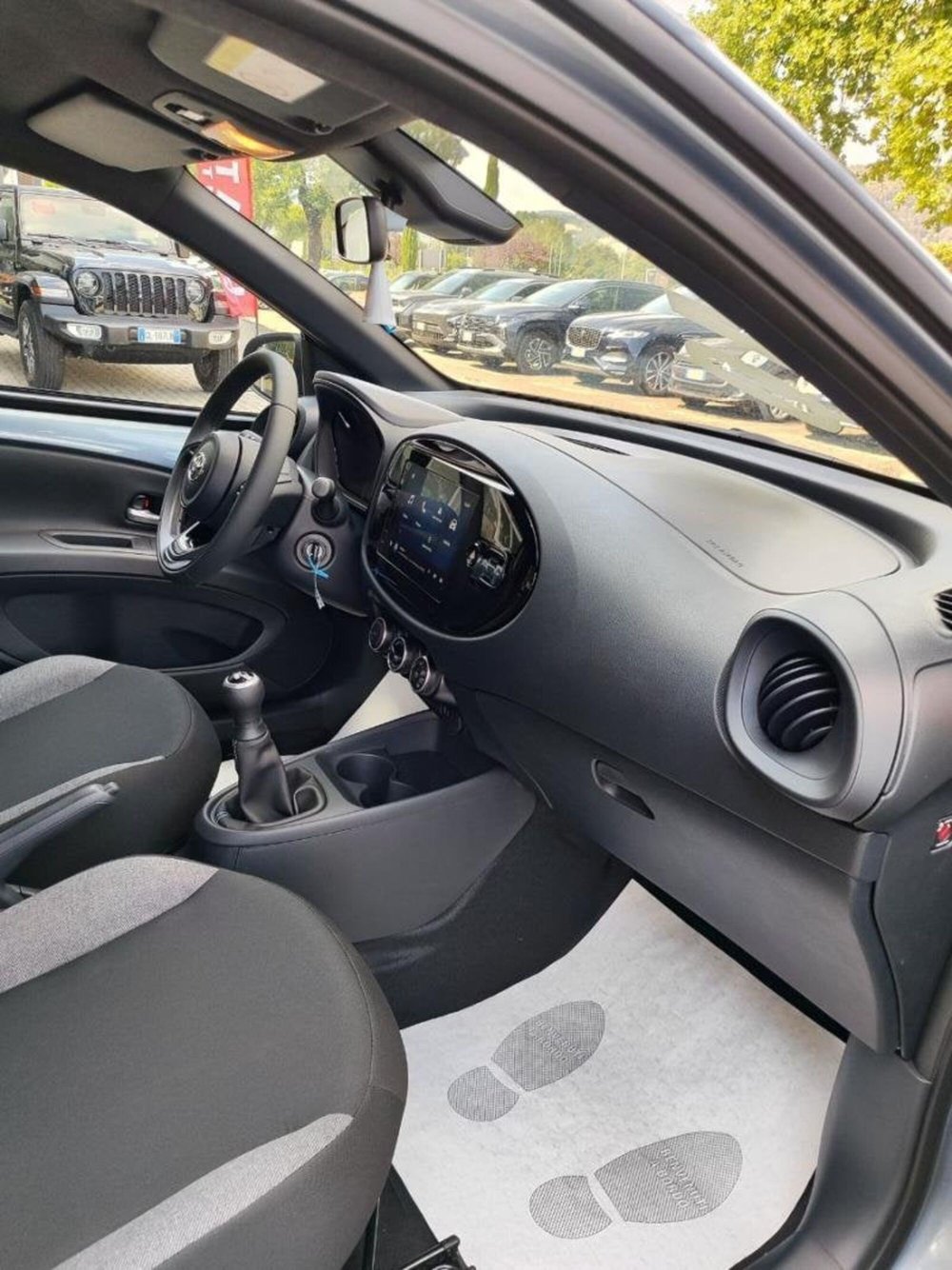 Toyota Aygo X nuova a Perugia (5)