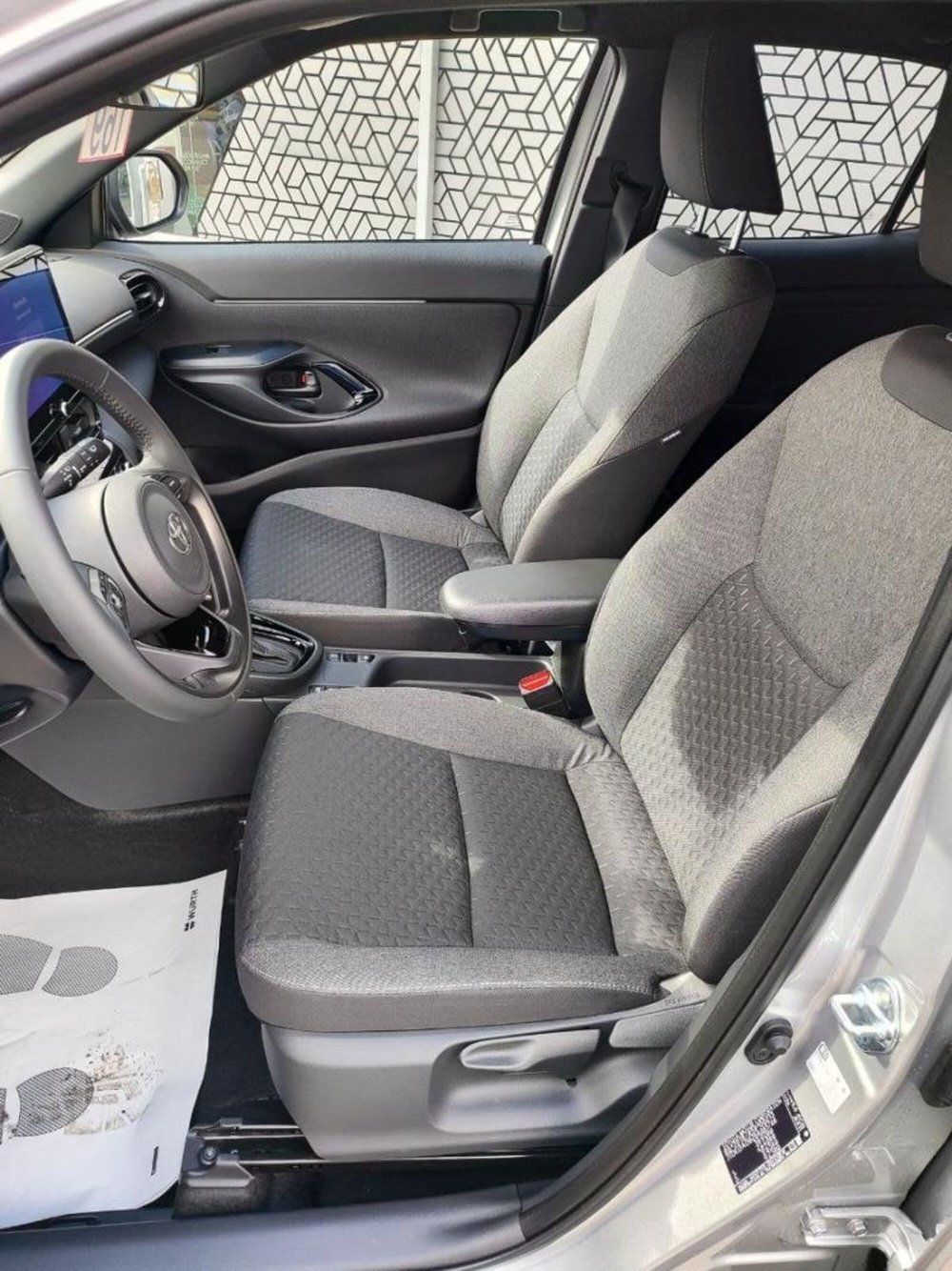 Toyota Yaris Cross nuova a Perugia (11)