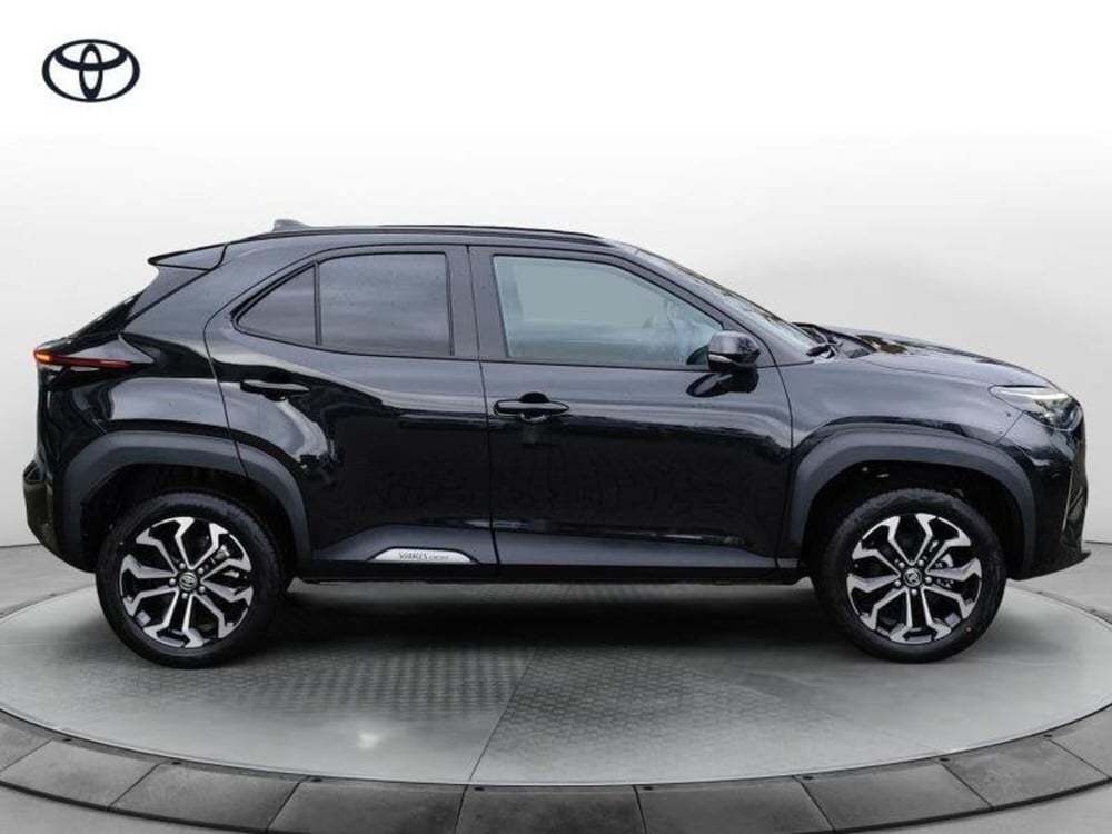 Toyota Yaris Cross nuova a Perugia (5)