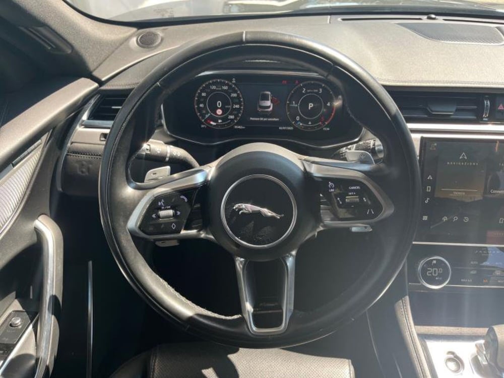 Jaguar F-Pace usata a Venezia (9)