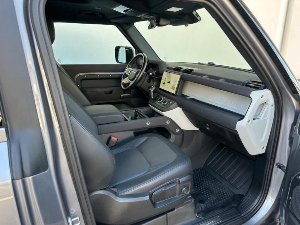 Land Rover Defender usata a Venezia (3)