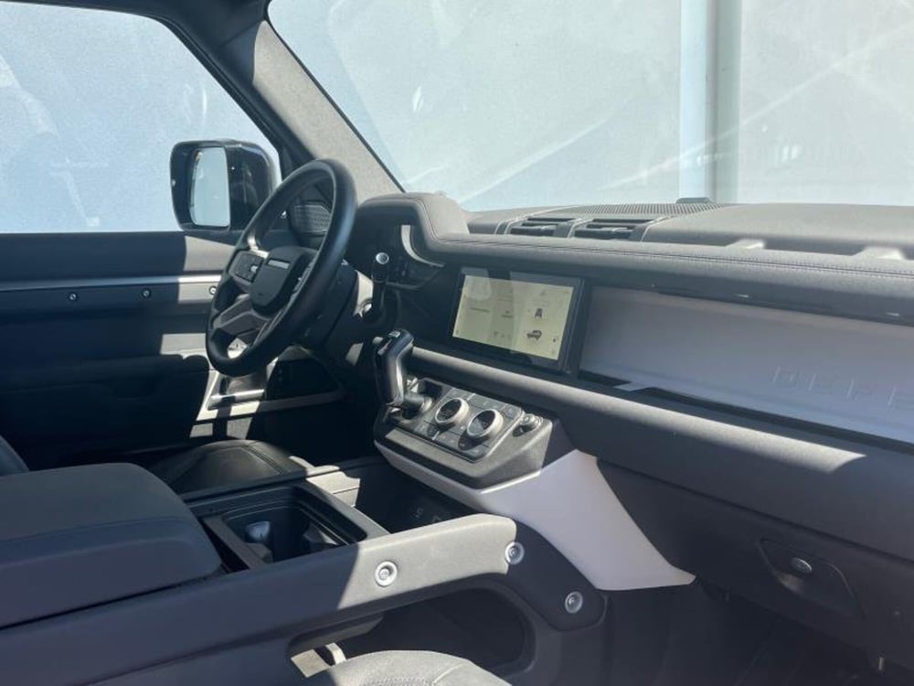 Land Rover Defender usata a Venezia (3)