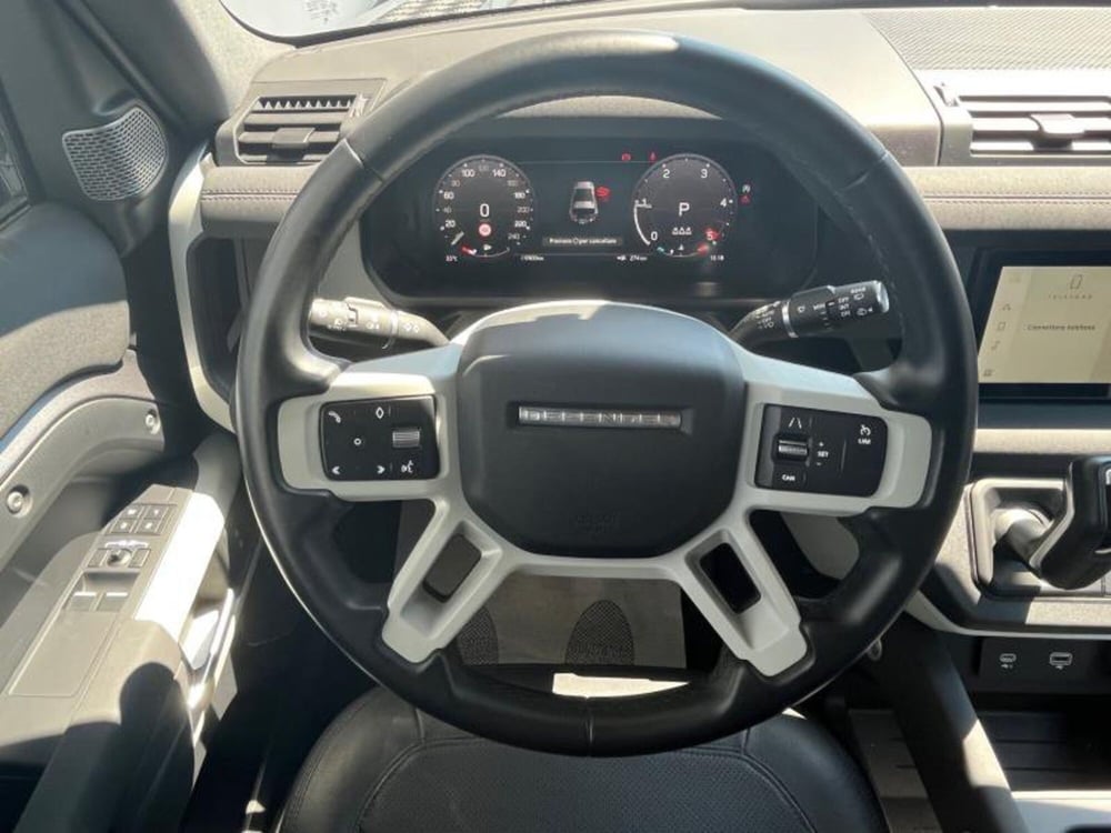 Land Rover Defender usata a Venezia (9)