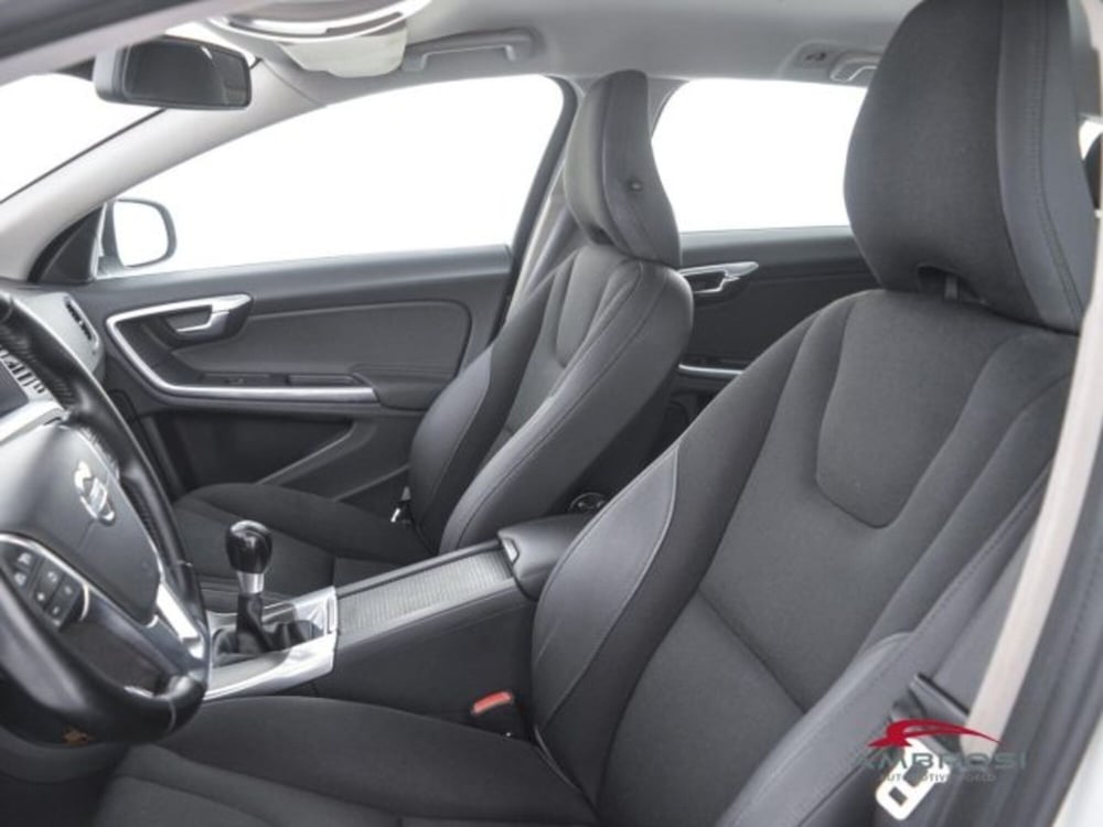 Volvo V60 usata a Perugia (9)