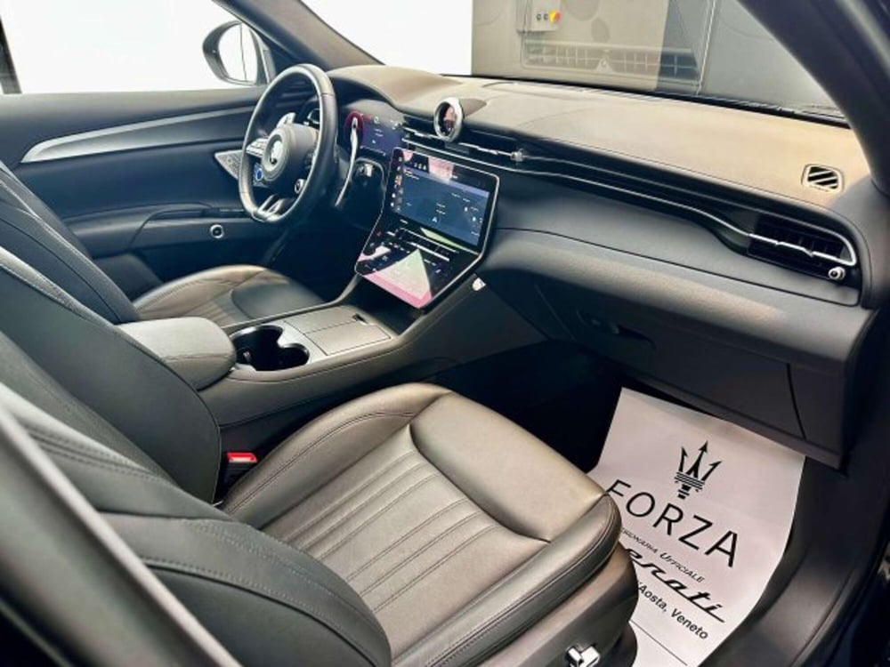 Maserati Grecale usata a Torino (12)