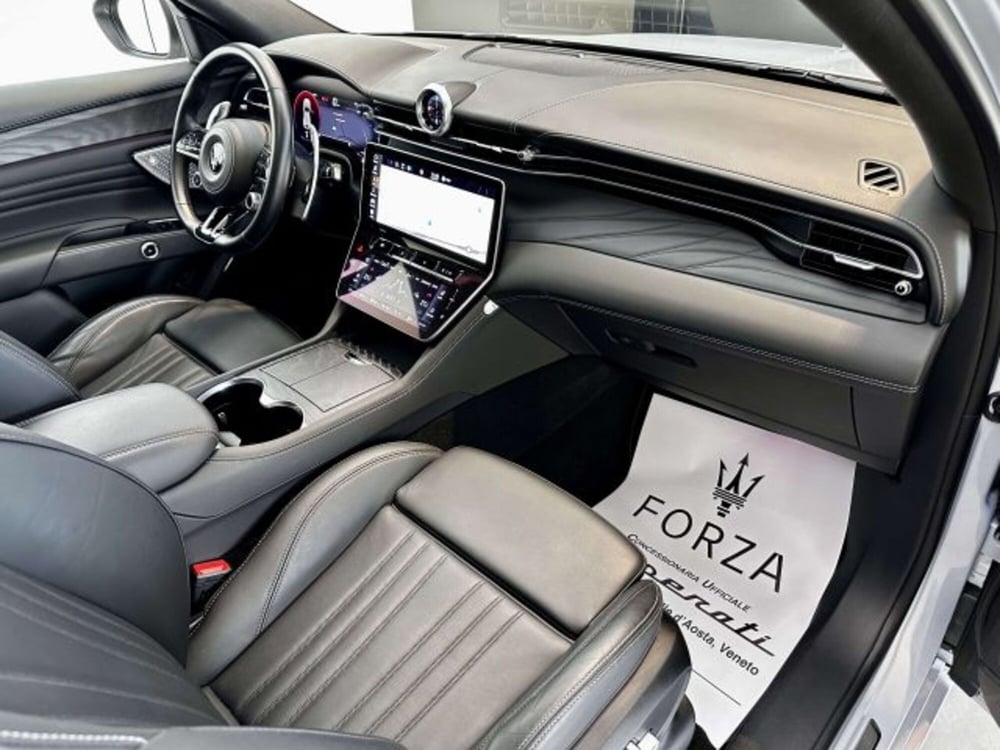 Maserati Grecale usata a Torino (12)
