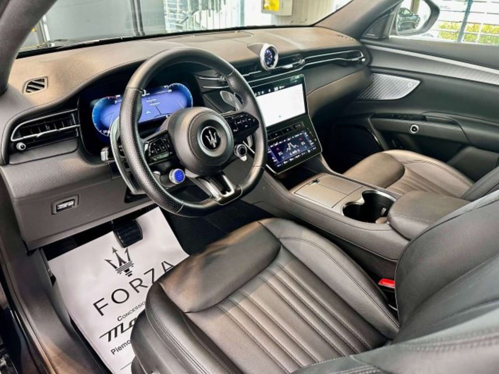 Maserati Grecale usata a Torino (9)