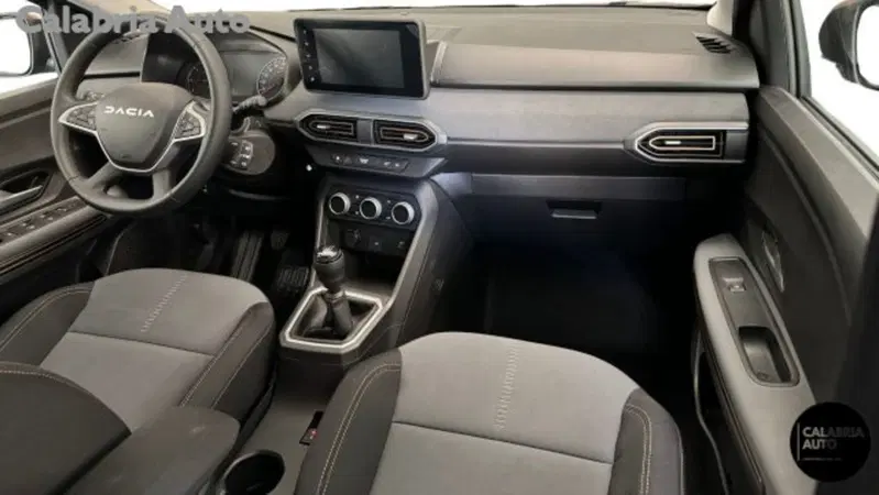 Dacia Jogger nuova a Reggio Calabria (7)