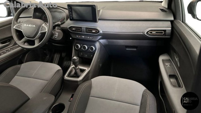 Dacia Jogger nuova a Reggio Calabria (5)