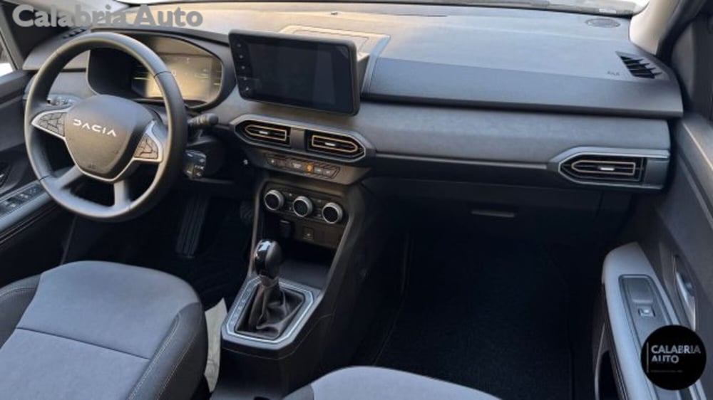 Dacia Jogger nuova a Reggio Calabria (8)