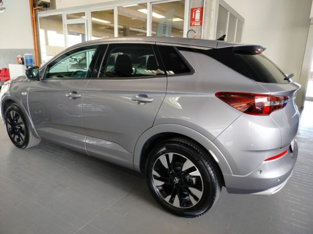 Opel Grandland usata a Forlì-Cesena (11)