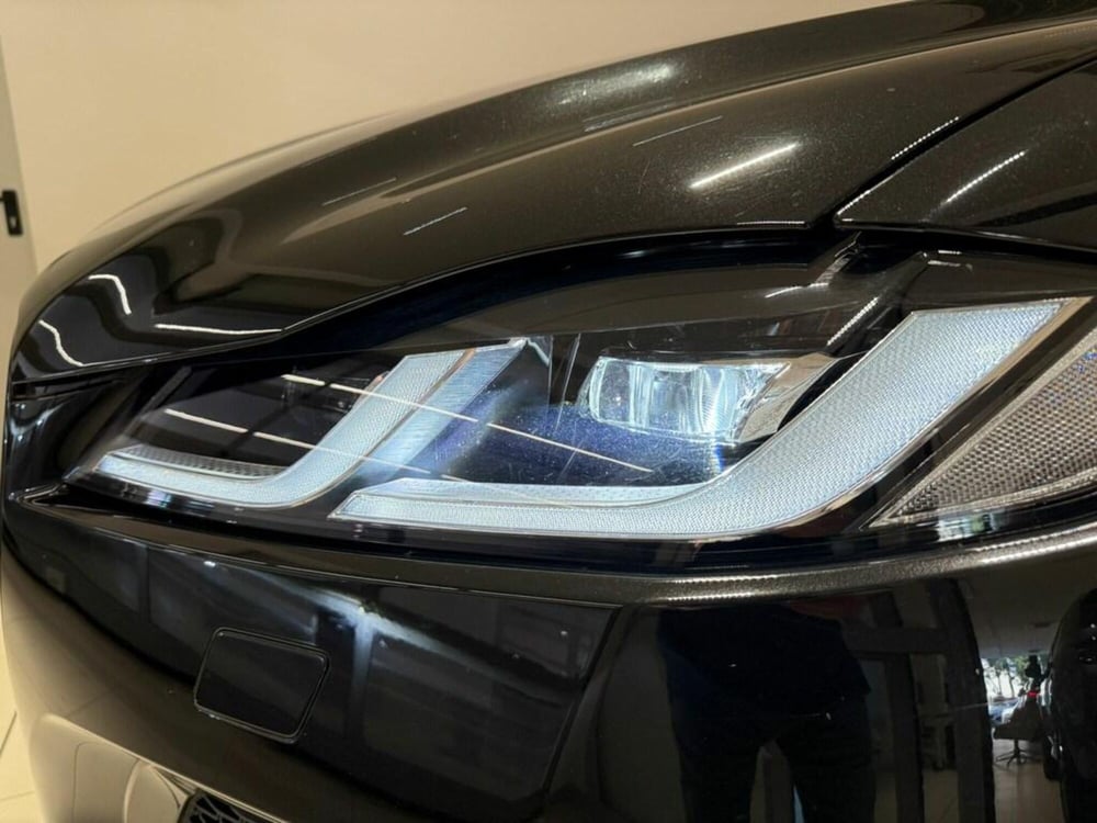 Jaguar F-Pace usata a Varese (13)