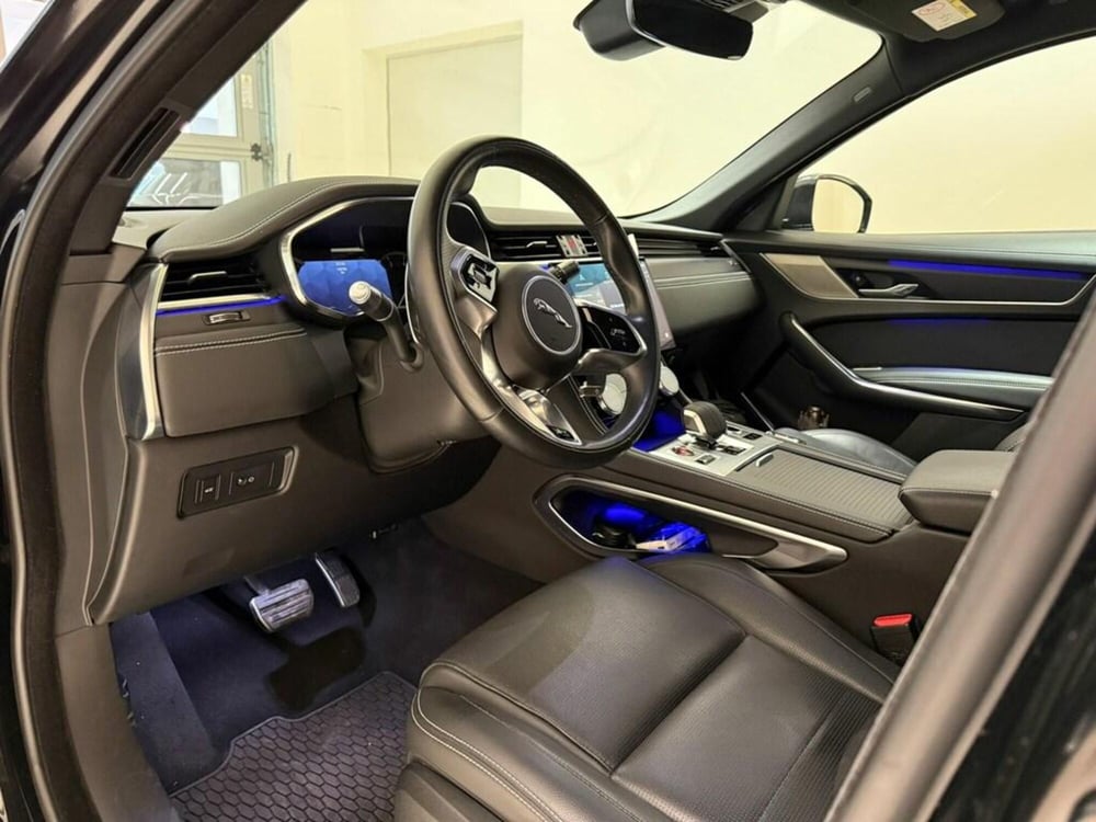 Jaguar F-Pace usata a Varese (6)