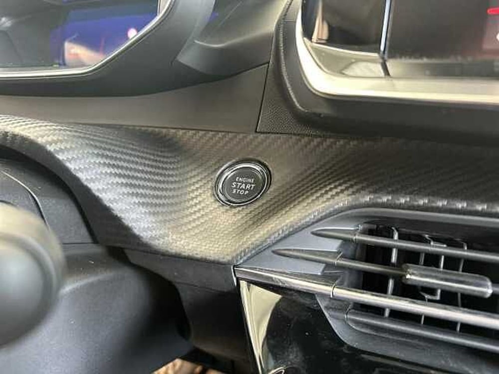 Peugeot 208 usata a Venezia (19)