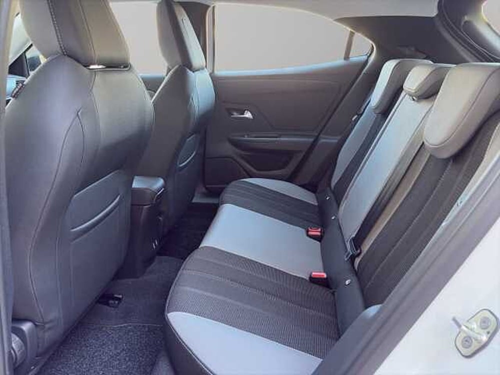 Opel Mokka nuova a Vibo Valentia (16)