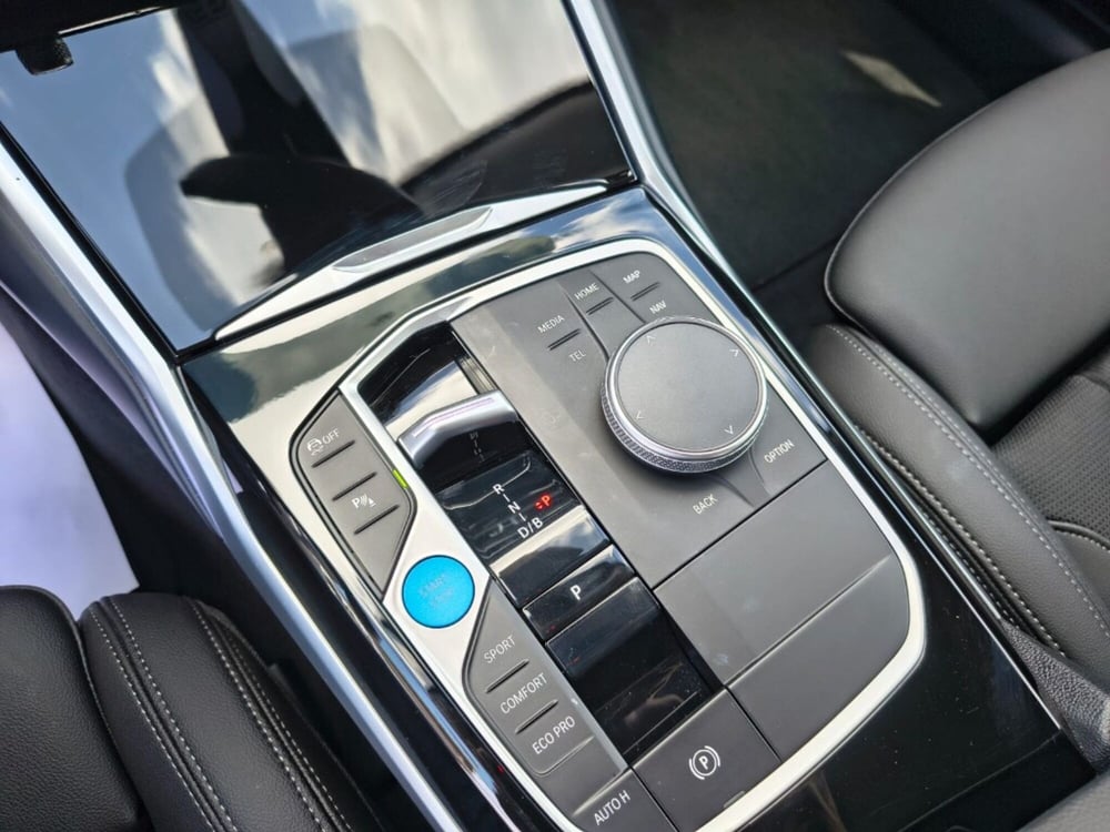 BMW i4 usata a Firenze (15)