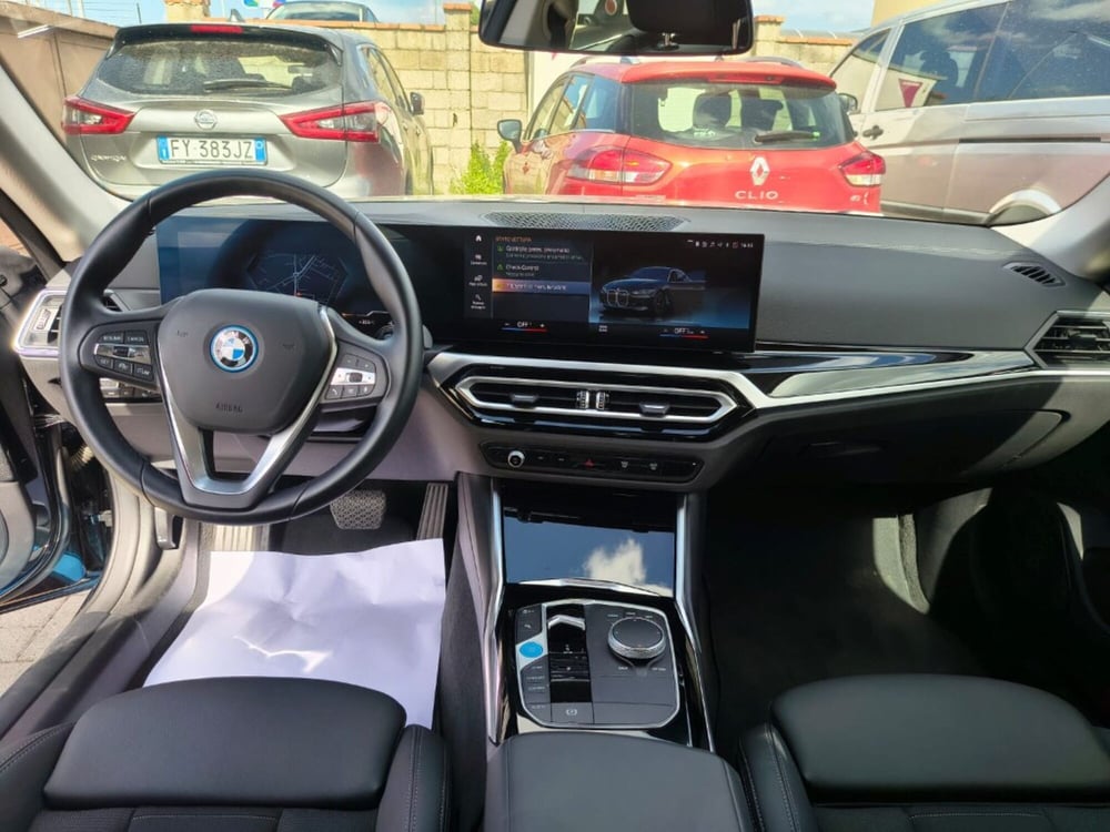 BMW i4 usata a Firenze (17)