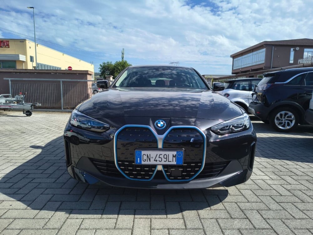 BMW i4 usata a Firenze (19)