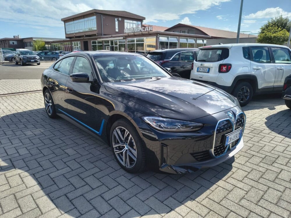 BMW i4 usata a Firenze (3)