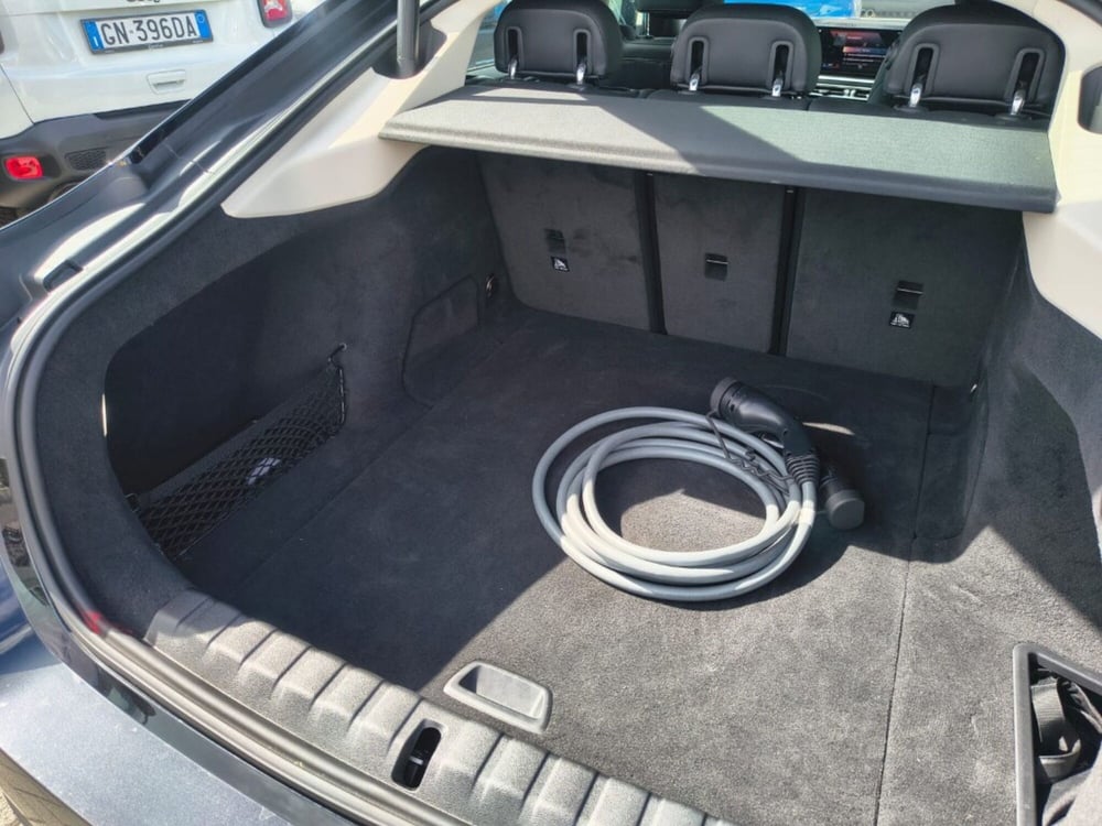 BMW i4 usata a Firenze (7)