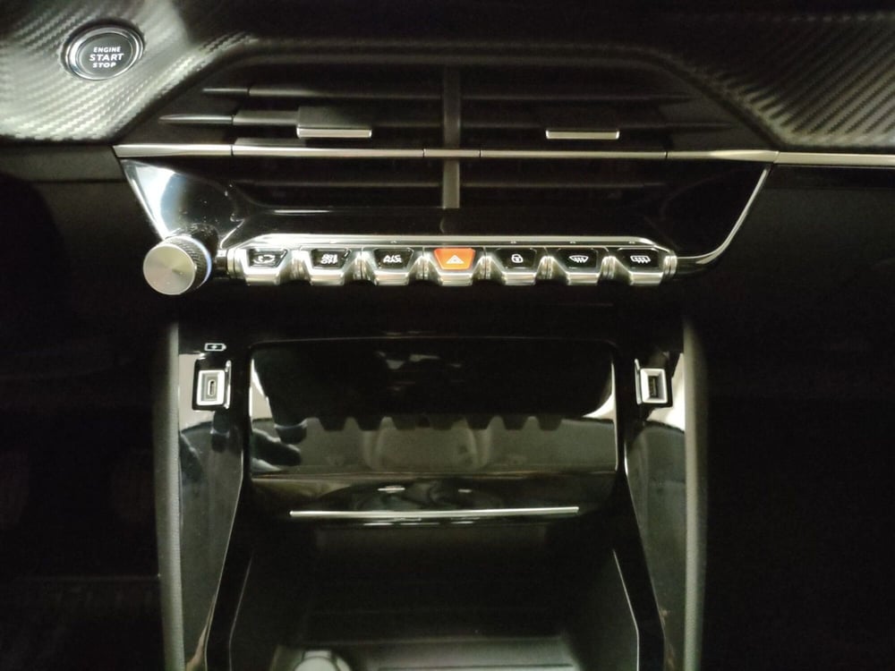 Peugeot 208 usata a Teramo (20)