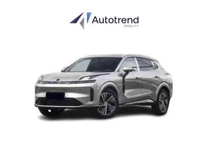 Lynk &amp; Co 08 08 1.5 phev Core auto nuova a Bari