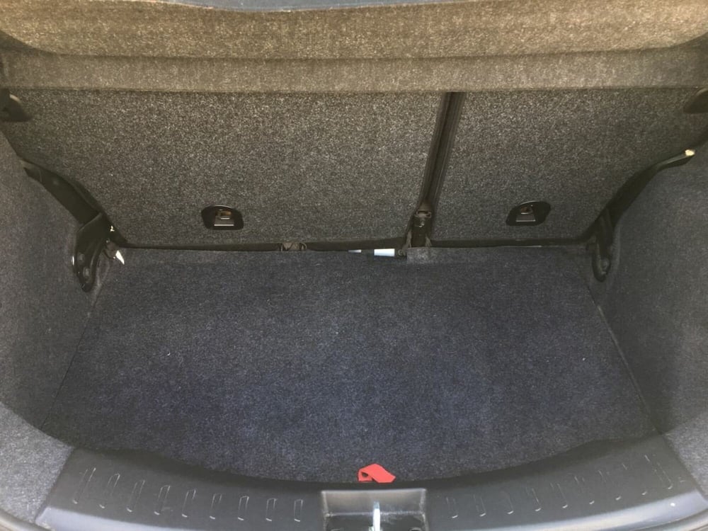 Lancia Ypsilon usata a Lecco (12)