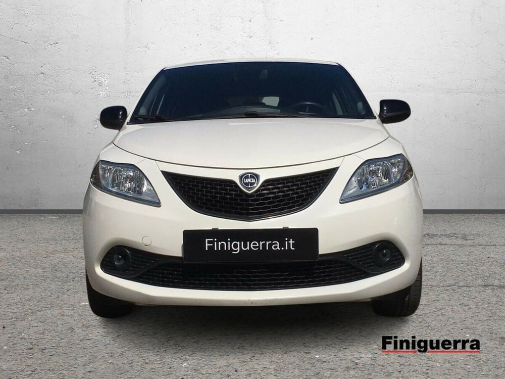 Lancia Ypsilon usata a Lecco (2)