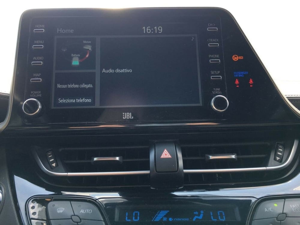 Toyota Toyota C-HR usata a Lecco (14)