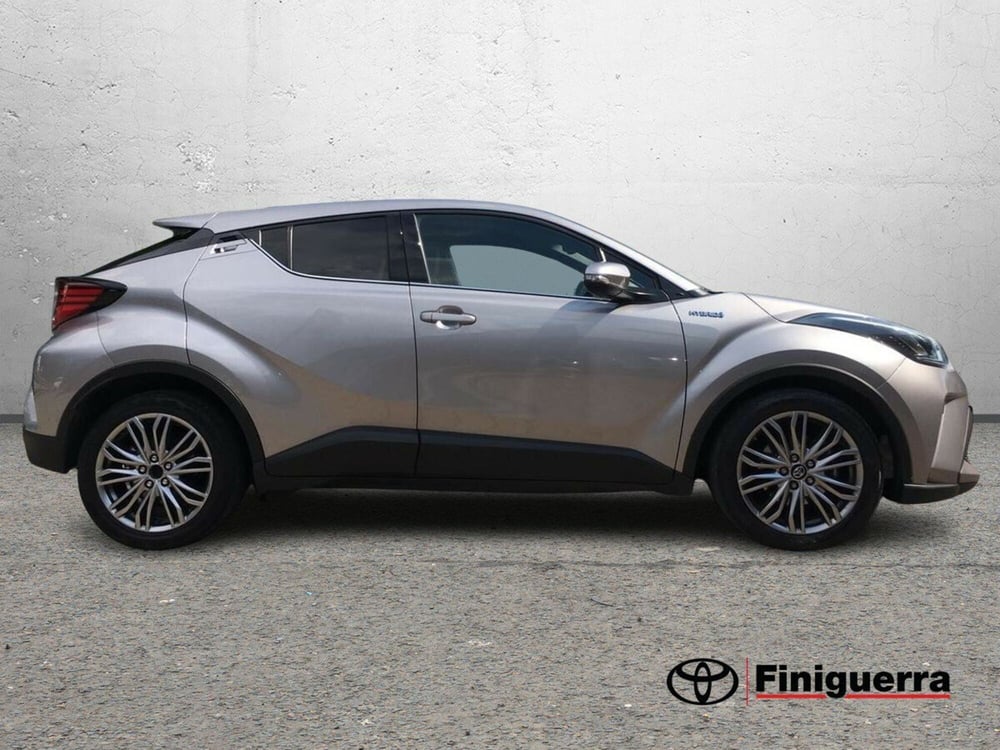 Toyota Toyota C-HR usata a Lecco (6)