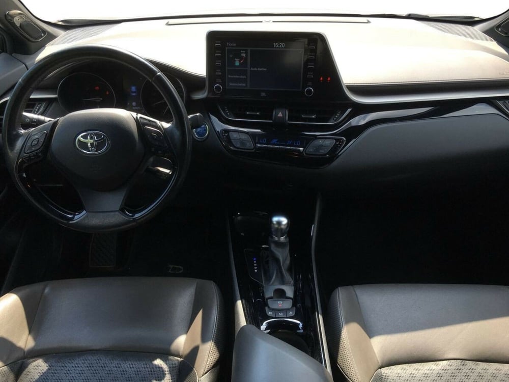 Toyota Toyota C-HR usata a Lecco (9)