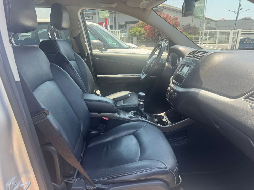 Fiat Freemont usata a Salerno (17)