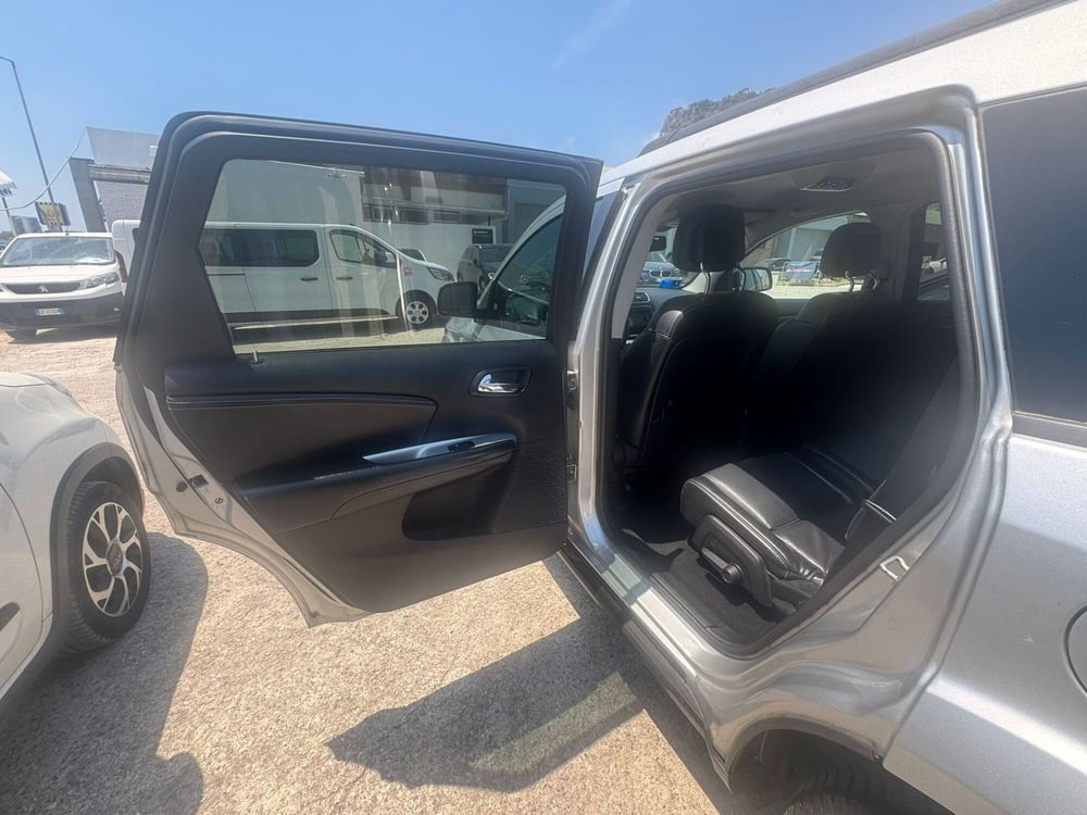 Fiat Freemont usata a Salerno (19)