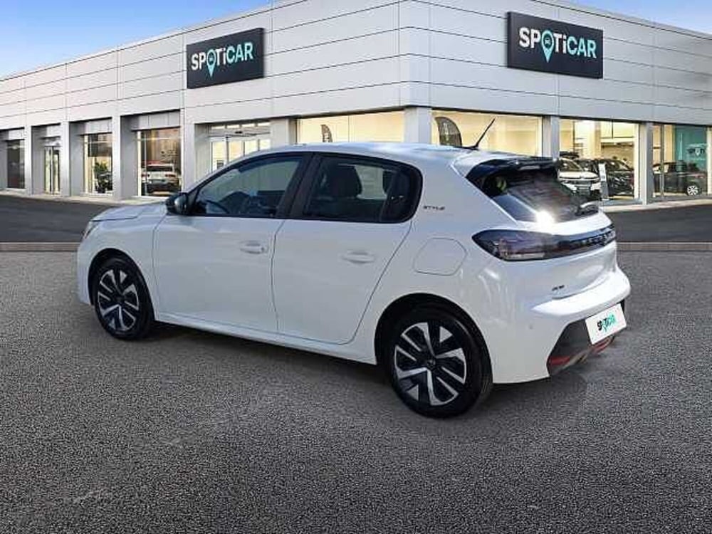 Peugeot 208 nuova a Perugia (7)