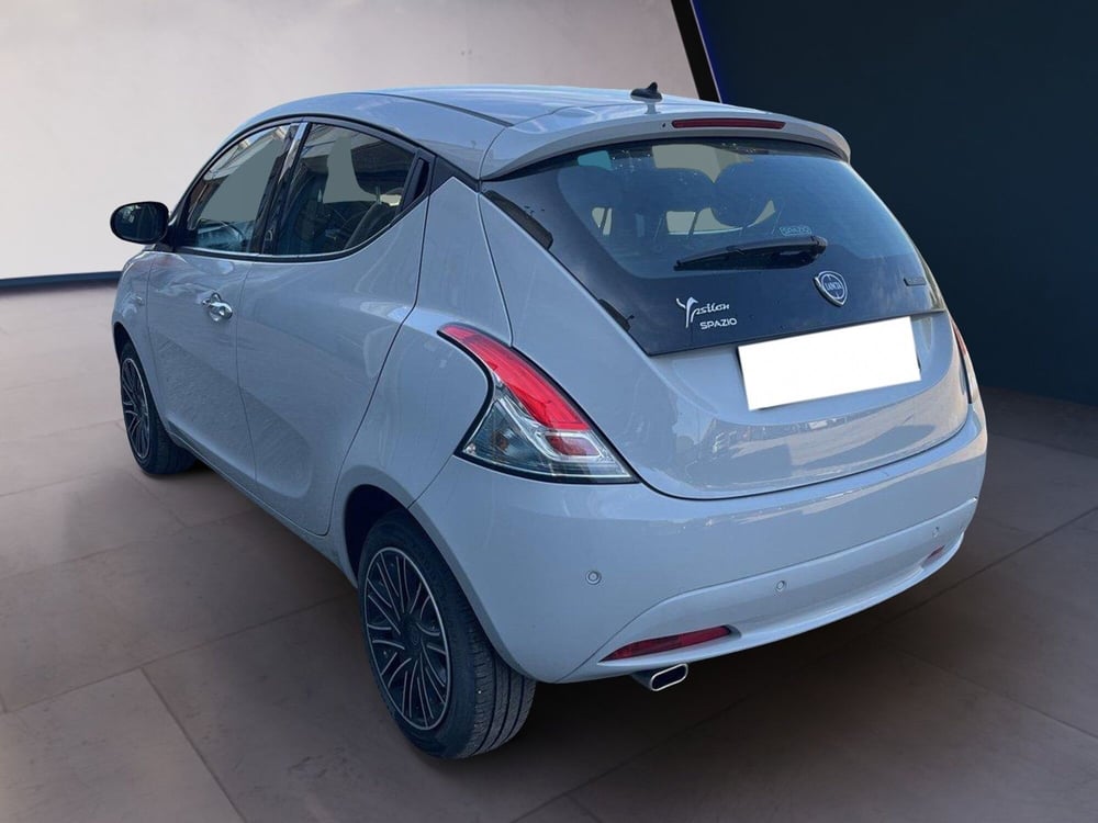 Lancia Ypsilon usata a Torino (5)
